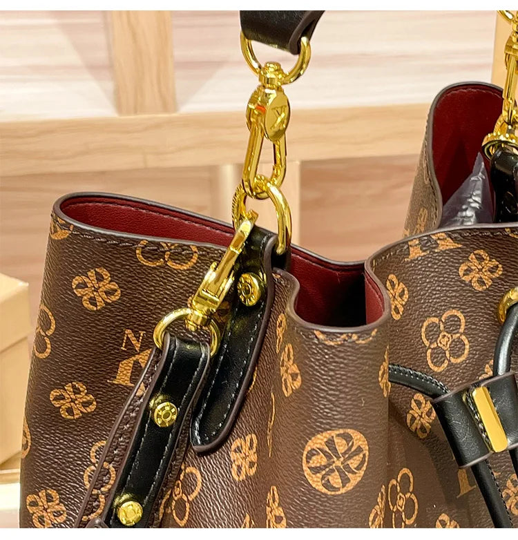 Brand women's bucket bag, women's 2025 new designer, high-end and fashionable popular single shoulder crossbody bag
