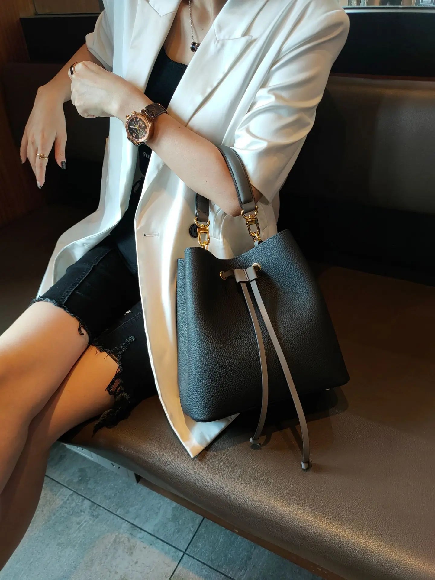 Genuine Leather Bag women new trendy retro simple large-capacity bucket bag fashion shoulder messenger bag Blue