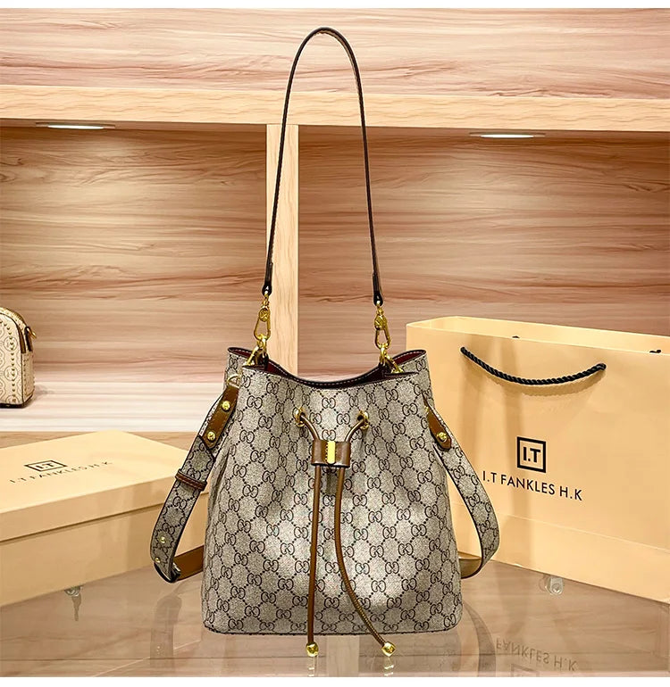 Brand women's bucket bag, women's 2025 new designer, high-end and fashionable popular single shoulder crossbody bag
