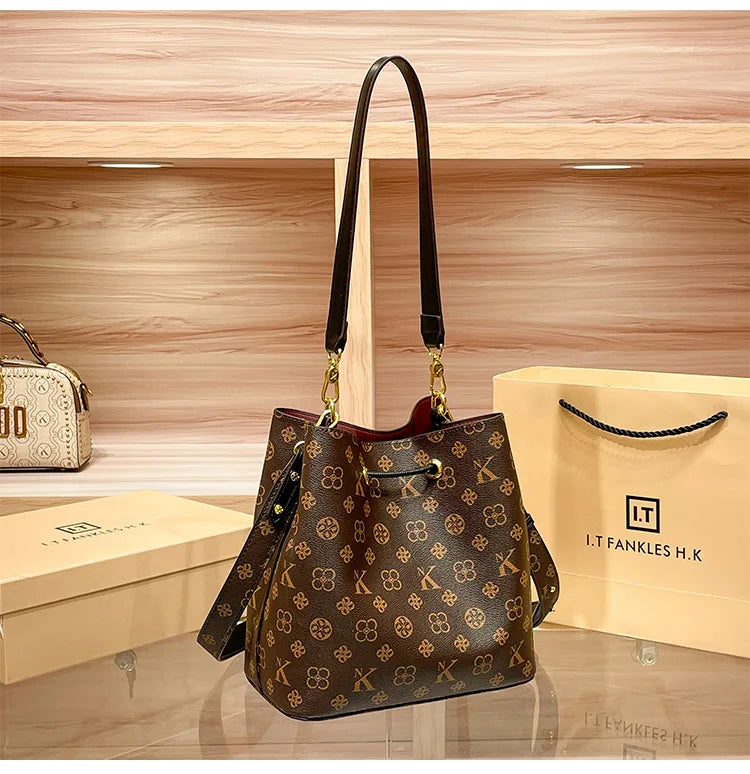 Brand women's bucket bag, women's 2025 new designer, high-end and fashionable popular single shoulder crossbody bag